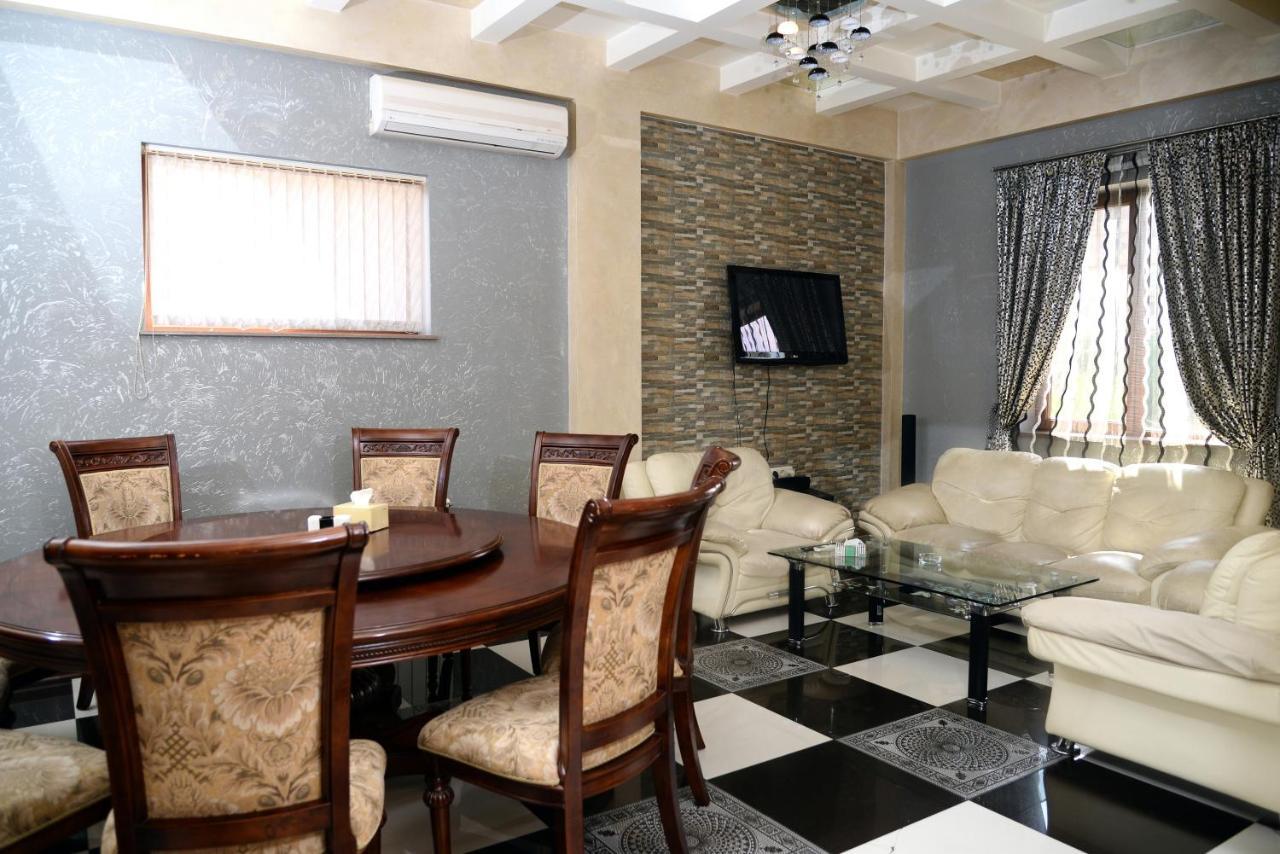 Royal Plus Hotel Yerevan Exterior photo